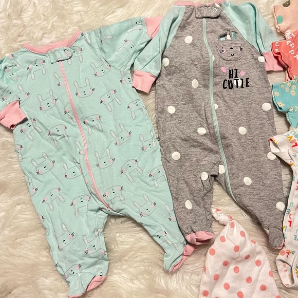 Newborn Girl Clothing Bundle Sleepers Mittens Organic Cotton Onesies Colorful - Picture 2 of 7